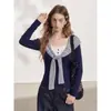 Camiseta de manga larga azul oscuro tipo dos piezas para mujer, chal a rayas, top base ajustado