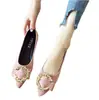 Sapatilhas Femininas 2021 Primavera e Verão Novo Estilo Coreano Boca Rasa Bico Fino Sapatilhas Sapatos Femininos Solado Macio Preguiçosas Slip-On Sapatos Femininos
