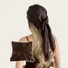 Lenço de Cabeça Estilo Europeu e Americano, Lenço de Seda Liso para Mulheres, Seda de Imitação, 90 Cores, Acabamento em Cetim, Lenço no Atacado de Fabricantes da Ásia Central