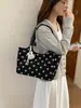 2026 Nuevo Bolso Tote de Gamuza y Terciopelo con Lunares Estilo Coreano Retro Gran Capacidad Bolso de Hombro y Mano Casual para Viajes Cien