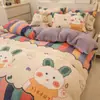 Conjunto de Roupa de Cama de Veludo Leiteiro Quatro Peças 2026 Novo Outono/Inverno Espessado Quente Plush Dupla Face Lençol de Cama de Veludo Coral Capa de Edredom