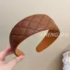 Diadema de Cuero Estilo Coreano Versátil Retro Patrón de Diamante Borde Ancho Cabeza Alta Elegante Combinación Pinza para Planchar el Cabello Pinza para el Cabello Accesorios para el Cabello Mujeres