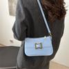Elegante bolso de hombro portátil 2024, diseño de nicho, estilo extranjero, nuevo bolso cruzado coreano para mujer, bolso informal de moda para mujer.