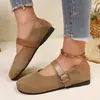 Zapatos de otoño retro de retazos de gran tamaño para mujer 2025 con hebilla, botines cortos estilo Martin sin cordones de comercio exterior en stock