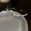 Pulsera Hueca con Corazón de Circonita Estilo Francés, Lujo Ligero, Sensación de Alta Gama, Estilo Sencillo, a la Moda, Personalizada, Accesorio de Mano Versátil