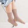 Meias Infantis 100% Algodão, Novas Meias de Cano Médio para Outono e Inverno, Meias Listradas Coloridas tipo Doce para Meninos e Meninas, Meias 100% Algodão para Bebês e Crianças Pequenas