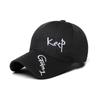 Gorra de béisbol con letras bordadas coreanas para primavera y otoño, moderna y elegante, para hombre y mujer, ideal para viajes al aire libre y protección solar.