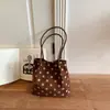 Novas Bolsas de Outono Femininas Bolinhas 2026 Grande Capacidade Bolsa de Camurça Ombro Único Estilo Coreano Tote Versátil Casual Veludo Para o Trabalho
