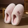 Chinelos de Algodão Pelúcia Femininos Outono Inverno Casa Interior Veludo Plus Espessado Antiderrapante Solado Grosso Casal Quente Simples Chinelos de Pelo