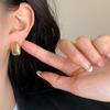 Pendientes en forma de U con textura dorada de estilo coreano, estilo coreano, otoño e invierno, nuevos, sencillos, elegantes, diseño de nicho, joyería de moda para las orejas.