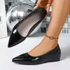 Moda Casual Nova Primavera/Verão 2026 Sola Macia Confortáveis Sapatos Individuais Estilo Elegante de Socialite Aumentadores de Altura Sapatos Femininos Transfronteiriços
