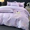 Juego de ropa de cama de cuatro piezas de alta gama, lujo ligero, todo algodón, bordado, para el hogar, dormitorios de estudiantes, funda de edredón suave y amigable con la piel, juego de sábanas