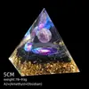 Ornamento de pirâmide de cristal natural 5cm transfronteiriço para decoração de casa e carro, presente, pirâmide de pedra triturada de resina epóxi