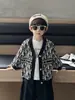 Cardigan de Tricô Vintage com Letras para Meninos Primavera e Outono Estilo Coreano Suéter Casual Estiloso Infantil para Meninos Jovens Roupa de Comércio Exterior
