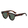 Gafas de Sol de Una Pieza Estilo Ojo de Gato con Línea de Cejas Europea y Americana Celebridad de Internet Mismo Estilo Gafas de Sol con Remaches Marco Grande Retro 3978