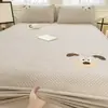 Sábana acolchada de terciopelo de leche de invierno engrosada, protector de colchón de vellón de coral de una sola pieza, sábana para cama completa con forro de vellón para niños