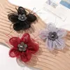 Estilo Hada Lujo Ligero Alta Gama Flor de Pedrería Corazón Malla Pluma de Avestruz Rosa DIY Hecho a Mano Accesorio para el Cabello Accesorio de Ramillete