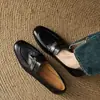 Mocasines Británicos Retro Camelia Zapatos Slip-on Piel de Vaca de Primera Capa Nueva Punta Redonda Zapatos de Tacón Bajo Plano para Mujer