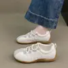 Zapatillas de entrenamiento alemanas plateadas para mujer 2026 nuevo otoño suela gruesa con cordones casuales estudiante cómodas versátiles zapatillas blancas
