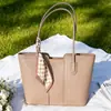 Bolsa de Mão Grande Simples Transfronteiriça Nova para Primavera/Verão 2026 para Mulheres, Bolsa de Ombro Estilosa, Bolsa Tote de Nicho para o Dia a Dia