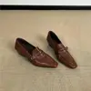 Mocassins retrô de sola macia com bico quadrado e salto grosso para mulheres, nova coleção primavera/outono 2026, com detalhes de fivela, estilosos e confortáveis para o dia a dia