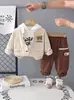 Conjunto de Primavera y Otoño para Niños Sudadera de Dibujos Animados Conjunto de Tres Piezas Chaqueta con Capucha para Bebé Pantalones Largos Ropa Casual Moderna para Niños