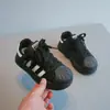 Zapatos de Lona con Cabeza de Concha para Niños 2026 Otoño Nuevos Transpirables Zapatos para Niñas Zapatos Deportivos para Niños Estilo Primavera y Otoño Zapatos Blancos Pequeños