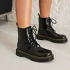 Botas de Equitação Femininas Tamanho 35-48 Outono e Inverno, Botas de Couro de Cano Curto Tamanho Grande Cruzadas, Bico Redondo Sola Grossa Estilo Europeu e Americano Botas Femininas Impermeáveis Plataforma