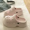 Zuecos de verano para exteriores con suela gruesa y acolchado, con divertidos diseños de estrellas de mar y conchas, pantuflas cerradas de EVA casuales, cómodas y transpirables para mujer