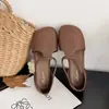 Nuevas Mules Retro Estilo Francés 2025 con un Toque de Lujo, Zapatillas de Media Punta Cerradas para Mujer, Calzado de Verano para Exterior, Sandalias Cerradas de Suela Suave