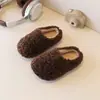 Zapatos de algodón gruesos, afelpados y con forro polar para niños, nuevo estilo invierno 2026, zapatos de felpa de dibujos animados para niñas, pantuflas de algodón para bebé