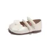 Zapatos de piel para niña, nuevo estilo primavera-verano, malla, perlas, velcro, punta redonda, planos cómodos, plateado-blanco, color liso, elegantes, zapatos de princesa
