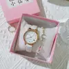 Relógio de Pulso Feminino Estilo Japonês com Laço Fofo em Formato de Coração, Ponteiro Luminoso, para Estudantes, com Pulseira de Couro, Quartzo