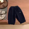 Pantalones Gruesos con Forro de Felpa para Niños Otoño e Invierno 2025 Nuevos Pantalones Casuales Cálidos Bordados para Bebé Pantalones Deportivos Elegantes para Niñas