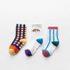 2020 Otoño e Invierno nuevos calcetines para niños calcetines de rayas para niños que no aprietan los pies calcetines para bebés calcetines de tubo arcoíris Algodón