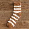 Meias de lã coral para homens de inverno forradas de lã espessadas para casa meias de pelúcia outono e inverno toalha quente para dormir meias de comprimento médio