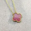 Colar V Trevo de Quatro Folhas Banhado a Ouro 18K Acessórios Femininos Versão Superior Madrepérola Branca Ouro Rosa Pingente Nicho Luxo Acessível