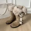 Botas de neve de camurça com sola grossa estilo europeu para mulheres, novo modelo de inverno 2025, de cano alto, espessadas, com forro de fleece, sapatos quentes de algodão