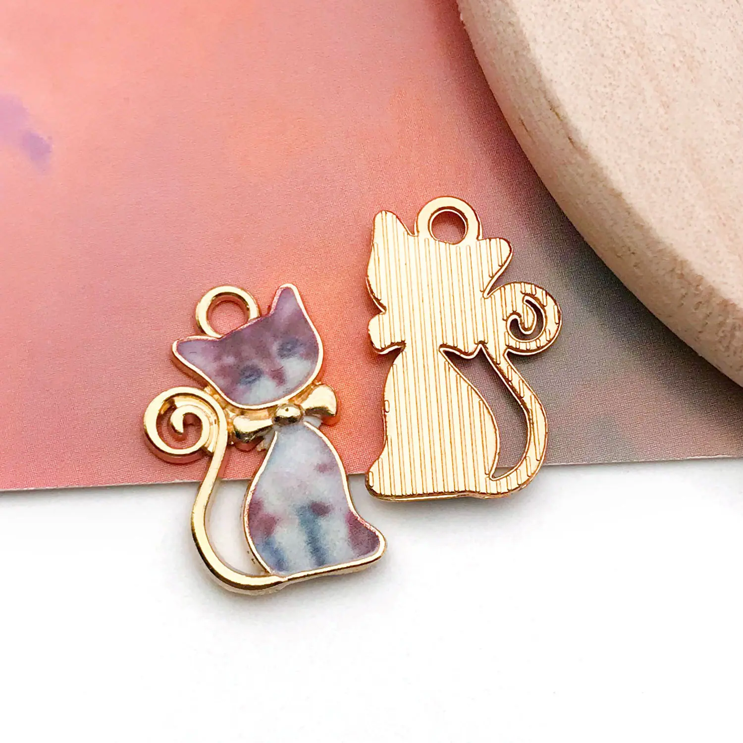 19114-紫色滴油印花小猫咪21x13mm-1.1g