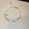 Pulsera de flor de acetato rosa con circonita, ligeramente dulce y delicada, fresca y dulce, joyería con sensación de lujo ligero y alta gama