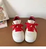 Zapatillas de suela gruesa color blanco lechoso para niña, lindas y peculiares, nuevos mocasines de nicho para estudiante Otoño 2026, zapatillas deportivas versátiles
