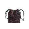 Bolsa Transversal com Cordão Estampa de Leopardo Versátil Design de Nicho para Mulheres Outono e Inverno 2025 Casual Textura Fosca Bolsa de Ombro Estilo Balde