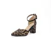 Sapatos Femininos Tamanho Grande 2025 Início da Primavera Ebay Externo Único Elegante Bico Fino 40-43 Tamanho Grande Padrão Zebra Moda Salto Alto