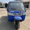 Camión de succión de heces con motor diésel de triciclo de pelo liso de fábrica, inodoro rural, tanque séptico, camión de succión de heces para granjas