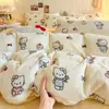 Juego de cuatro piezas de leche polar de invierno, sábana y funda de edredón de coral engrosado Clase A, ropa de cama con forro polar, juego de tres piezas para estudiantes