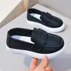 Sapatos casuais slip-on versáteis para meninos, com sola macia e respiráveis, para primavera e outono, sapatos casuais, sapatos de couro, sapatos de comércio exterior transfronteiriço
