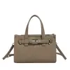 Bolso Pequeño Cuadrado de Diseño de Nicho, Elegante y a la Moda, con un Toque de Lujo, Nuevo Bolso de Mano Kelly Otoño e Invierno 2025, Bolso de Hombro Único Cruzado para Mujer