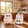 Figuritas Lindas Nuevas de Moda Siamese Pequeño Doudou Casa de Postres Caja Sorpresa Adornos Creativos de Escritorio Venta al por Mayor