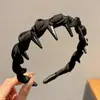 Diadema Antideslizante Dentada para Mujer 2026 Nuevo Estilo Versátil para Salir, Hace que la Cara Parezca Más Pequeña, Elegante Accesorio para el Cabello de Diadema Alta