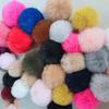 Venta al por mayor de fábrica bola de pelo de conejo de imitación 10cm bola de pelo de conejo de imitación accesorios para el cabello 4cm 6cm.8cm. Accesorios colgantes para cuerda de pelo